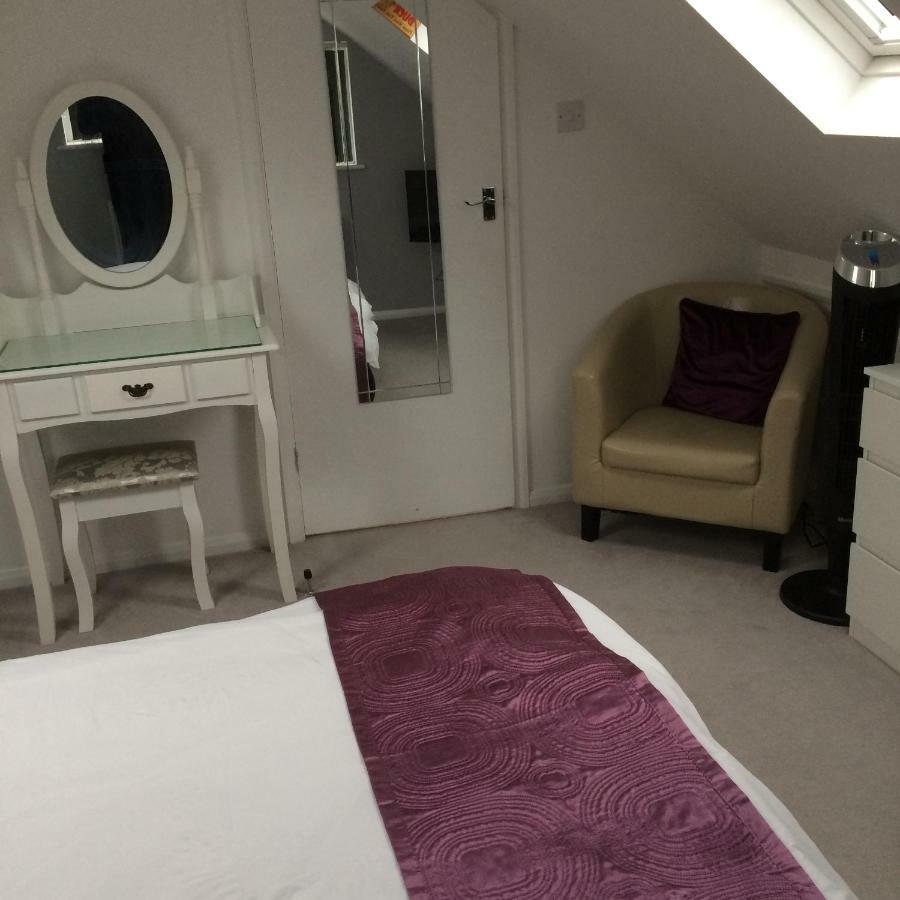 Number Forty One Bed & Breakfast Hillingdon Dış mekan fotoğraf
